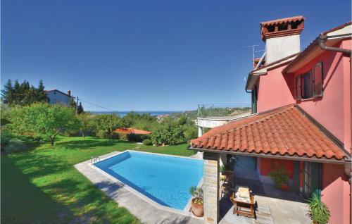 Three-bedroom Apartment In Portoroz