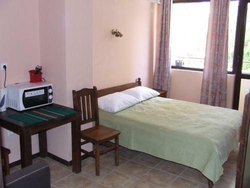 Hostal Asparuhov Guest Rooms And Apartments