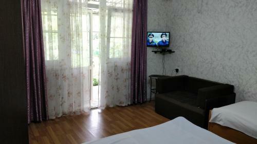 Hostal Tikhanya Gavan Guest House