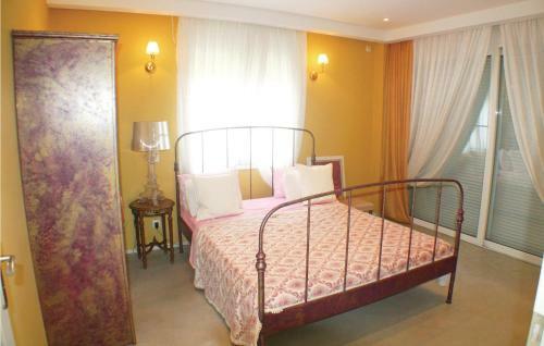 Four-bedroom Holiday Home In Ancient Sikyona