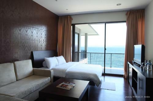 Tiara Bunga Hotel & Villa