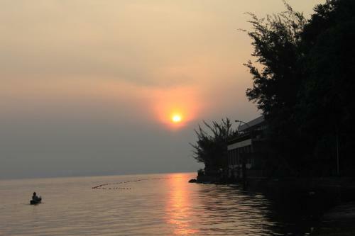 Tiara Bunga Hotel & Villa