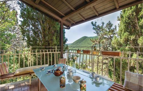 Two-bedroom Holiday Home In Piediluco