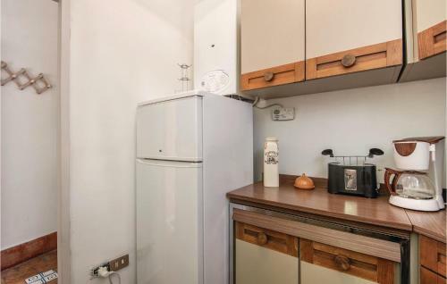 Two-bedroom Holiday Home In Piediluco