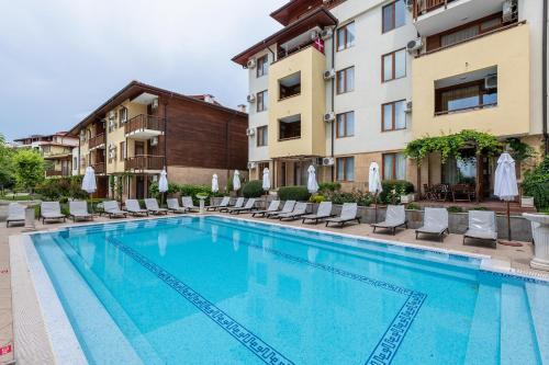 Hotel Garden Of Eden Complex