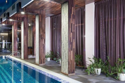 Hotel Garden Of Eden Complex