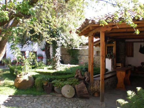 Hostal Tsutsovi House