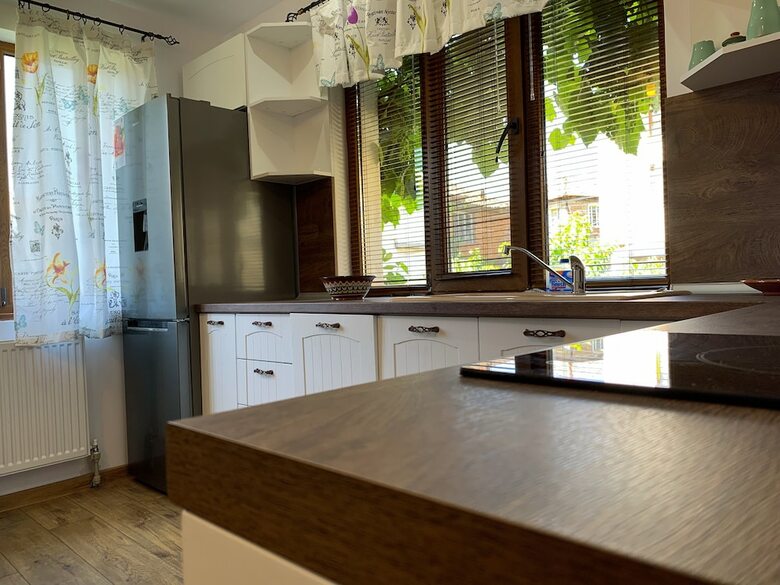 Hostal Iliikova House