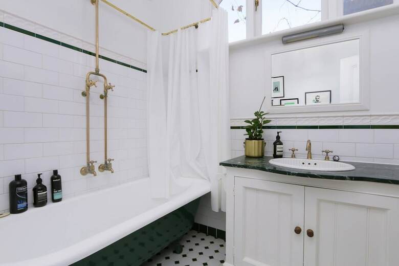 Designer 2 Bedroom House With Garden In Northbridge