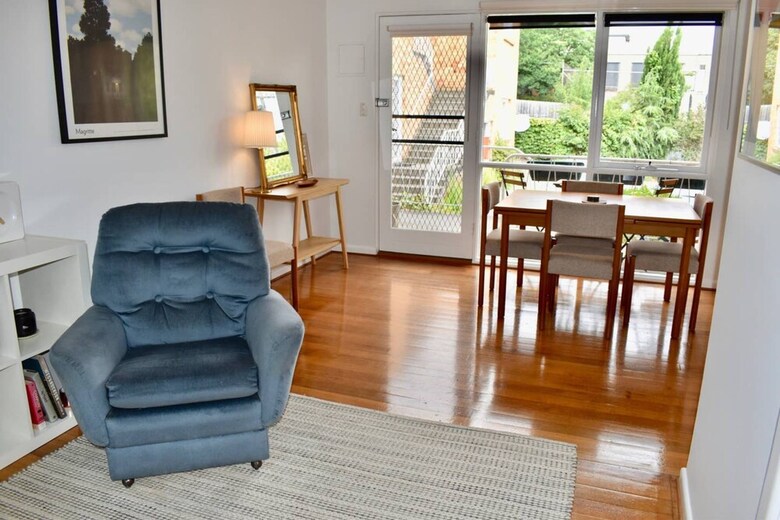 Charming 1 Bedroom Apartment In Leafy Green Hawthorn