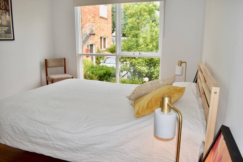 Charming 1 Bedroom Apartment In Leafy Green Hawthorn