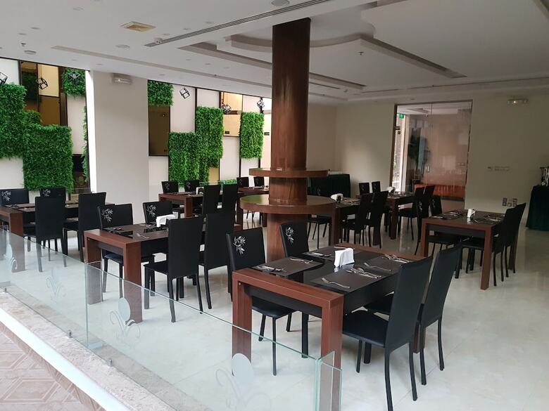 Laperla Hotel