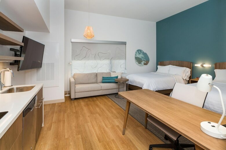 Hotel Element Denver International Airport