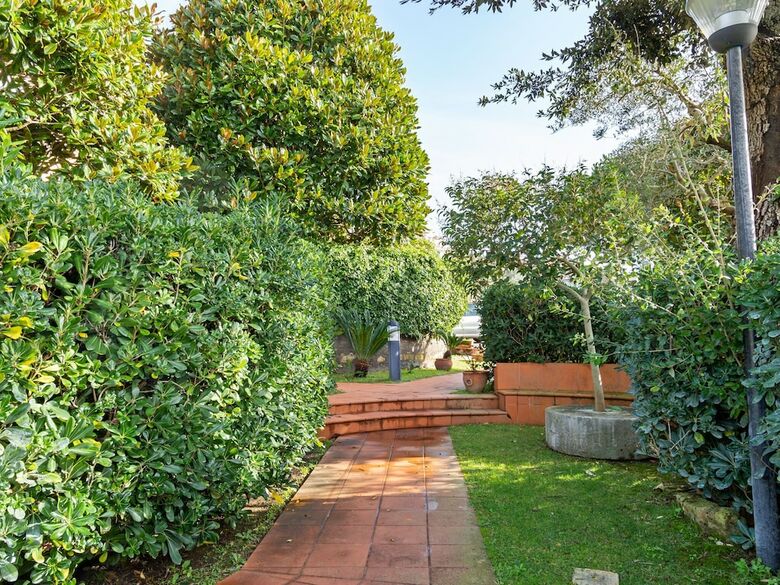 Simple Apartment In Massa Lubrense With Terrace