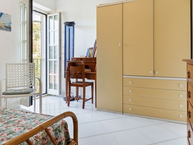 Simple Apartment In Massa Lubrense With Terrace
