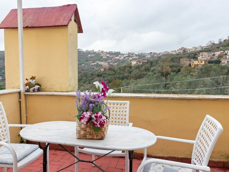 Simple Apartment In Massa Lubrense With Terrace