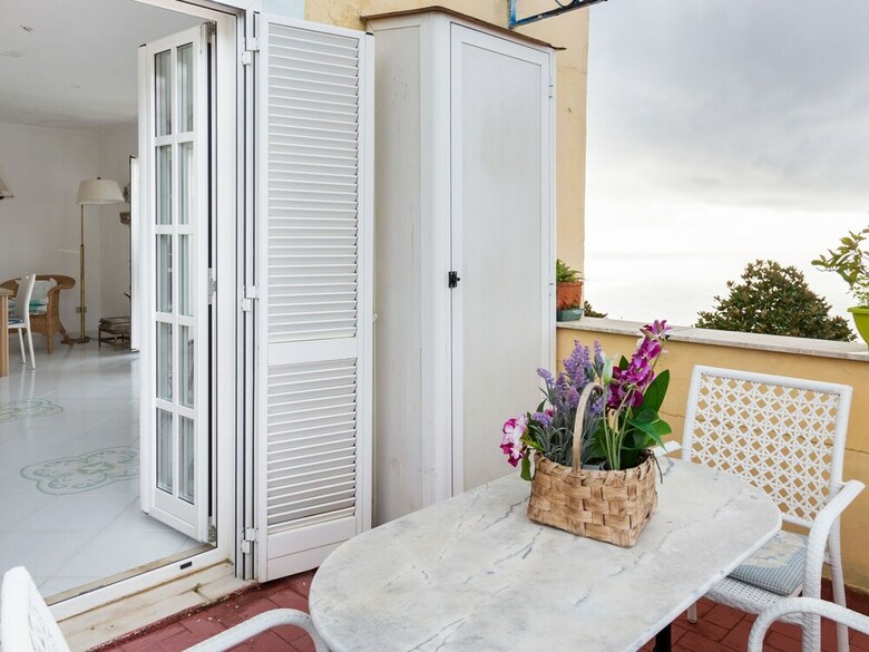 Simple Apartment In Massa Lubrense With Terrace