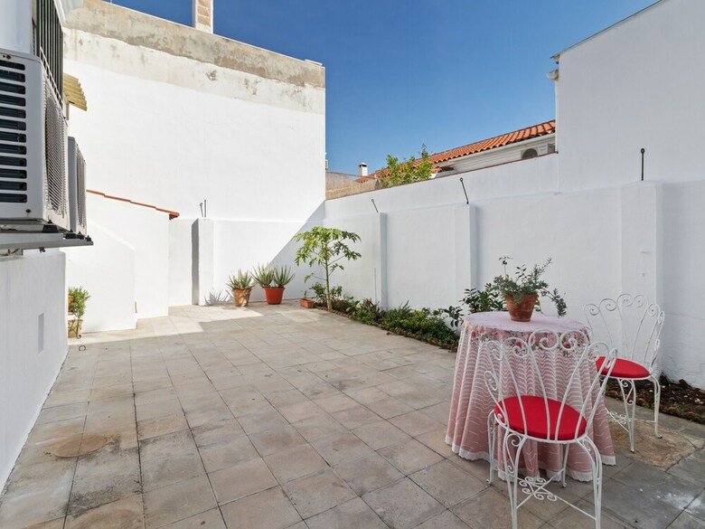 Cozy Holiday Home In M�laga Near Beach