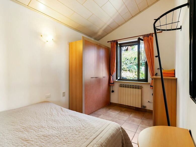 Pleasant Holiday Home In Merea With Sea View �