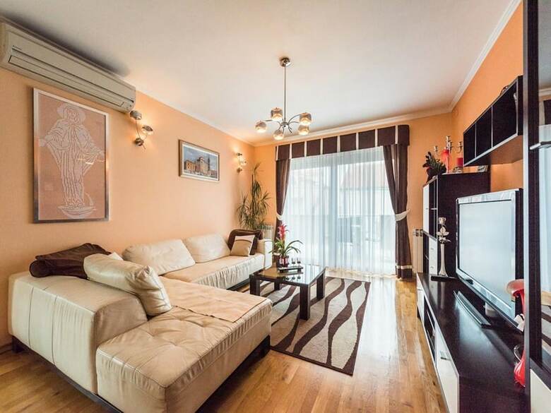 Trendy Holiday Home In Zadar With Balcony