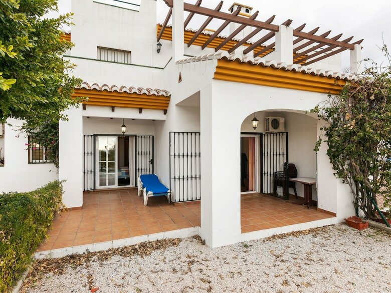 Impressive Apartment In Alcauc�n With Swimming Pool