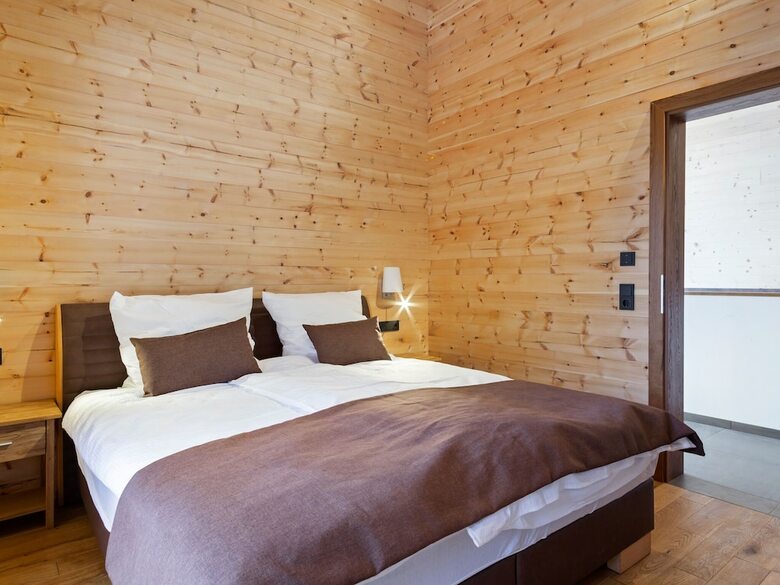 Superb Chalet In Niedernsill With Garden