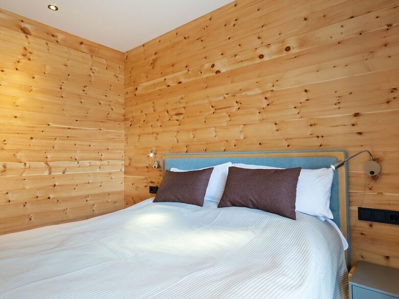 Superb Chalet In Niedernsill With Garden