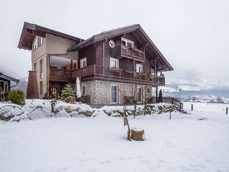 Cosy Home In Neukirchen Am Gro�venediger With Parking