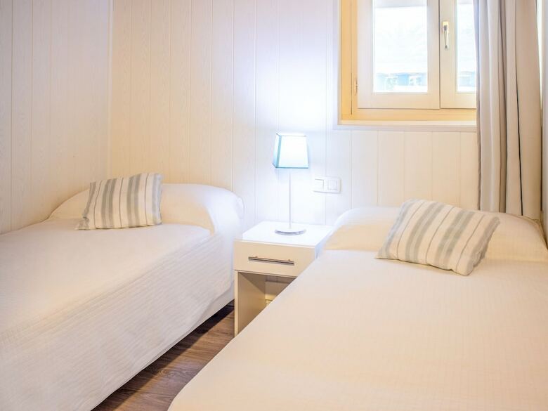 Beautiful Bungalow In Oliva With Swimming Pool