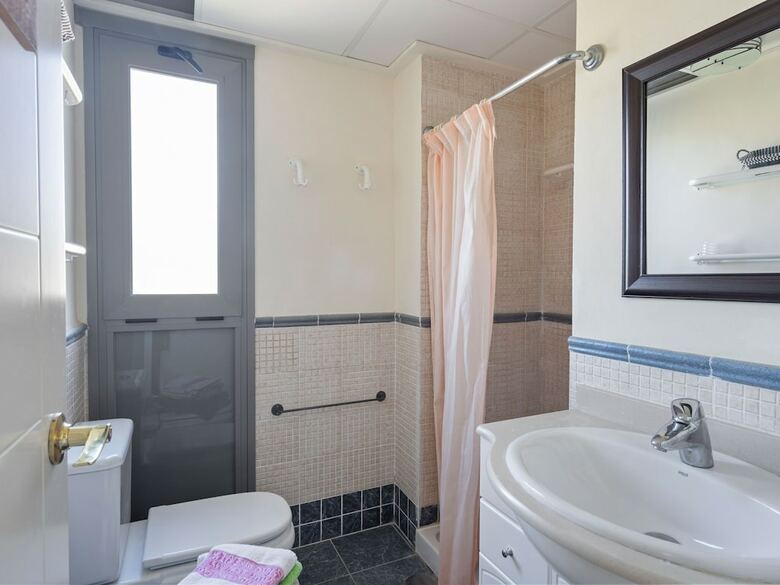Apartamento Elegant Holiday Home In Benidorm With Swimming Pool