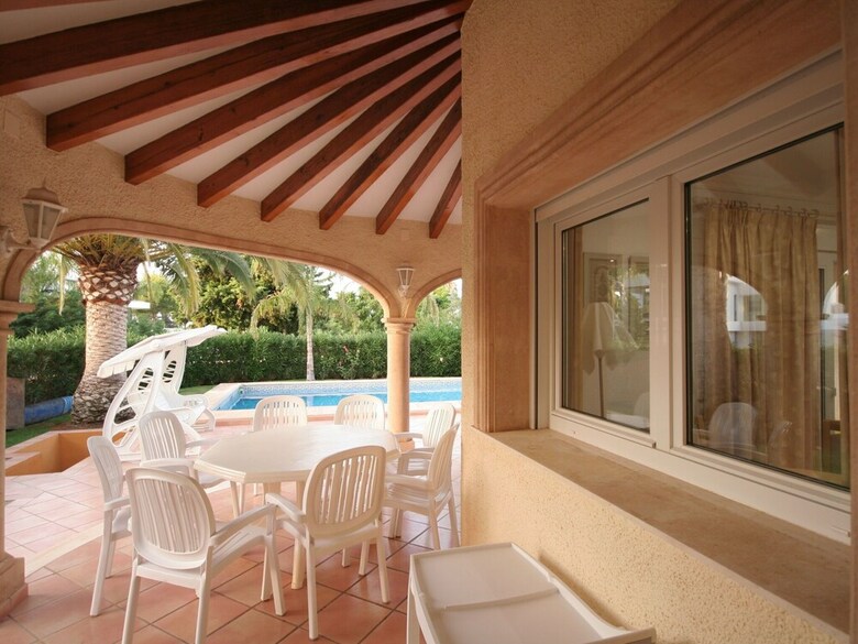 Luxurious Villa With Private Pool In Les Rotes