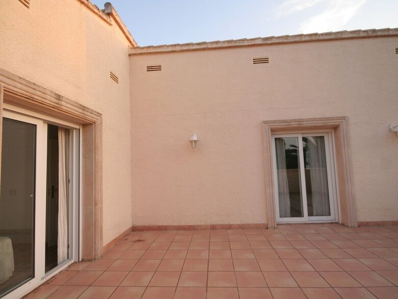 Luxurious Villa With Private Pool In Les Rotes