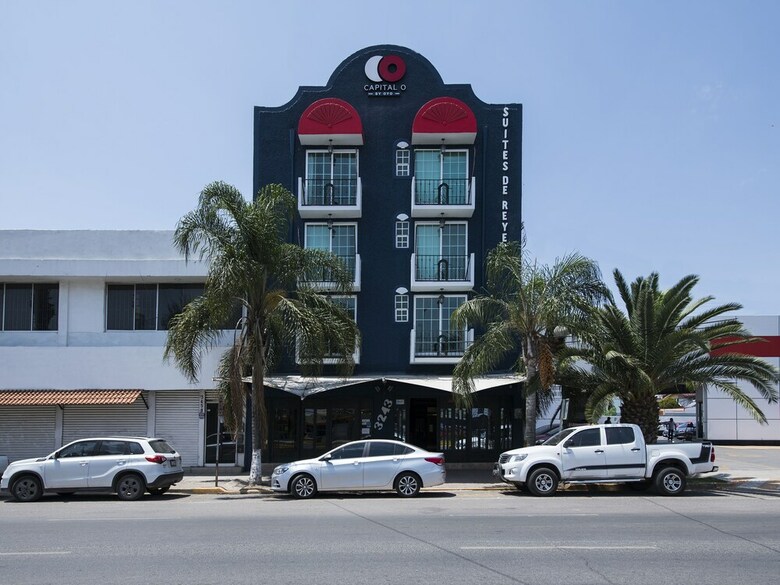 Hotel Capital O Suites de Reyes