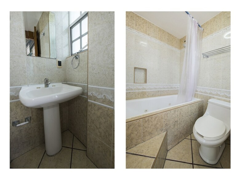 Hotel Capital O Suites de Reyes