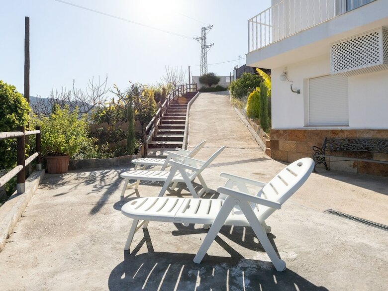 Elegant Apartment In Total�n With Jacuzzi