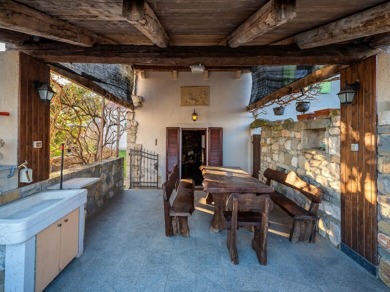 Pleasant Holiday Home In Buzet With Private Terrace