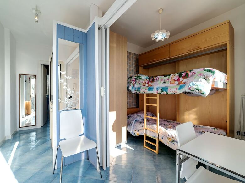 Comfy Apartment In Policastro Bussentino With Terrace