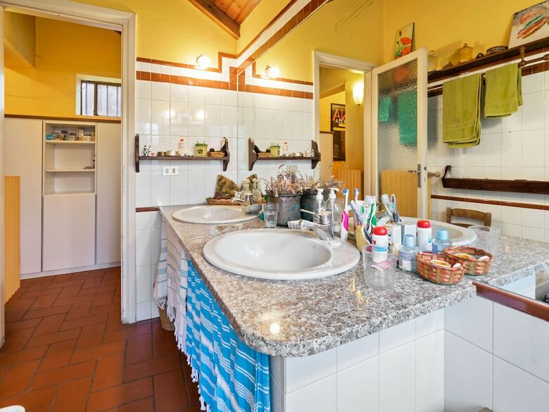Colourful Holiday Home In Castelletto Ticino With Jacuzzi