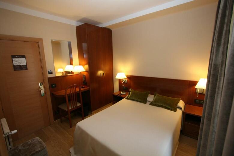 Hotel Pyr�n�es