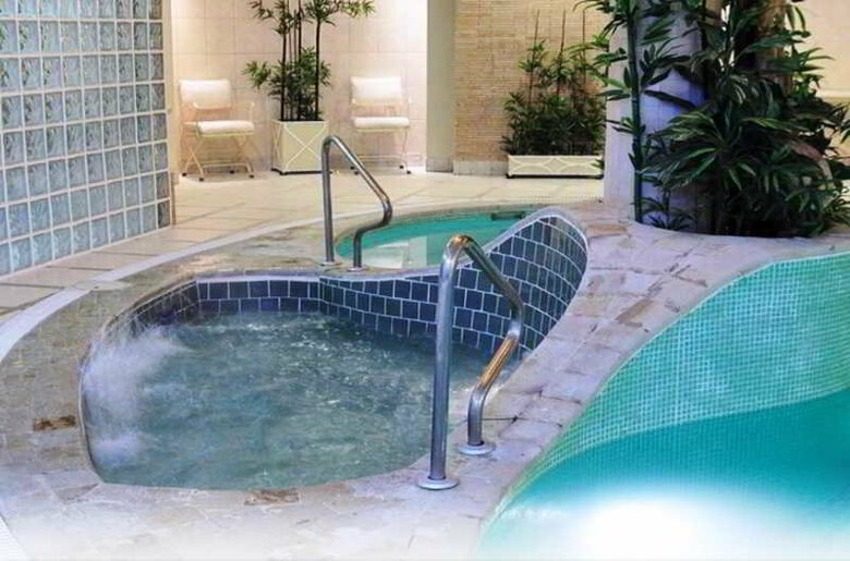 Hotel Suites Camino Real
