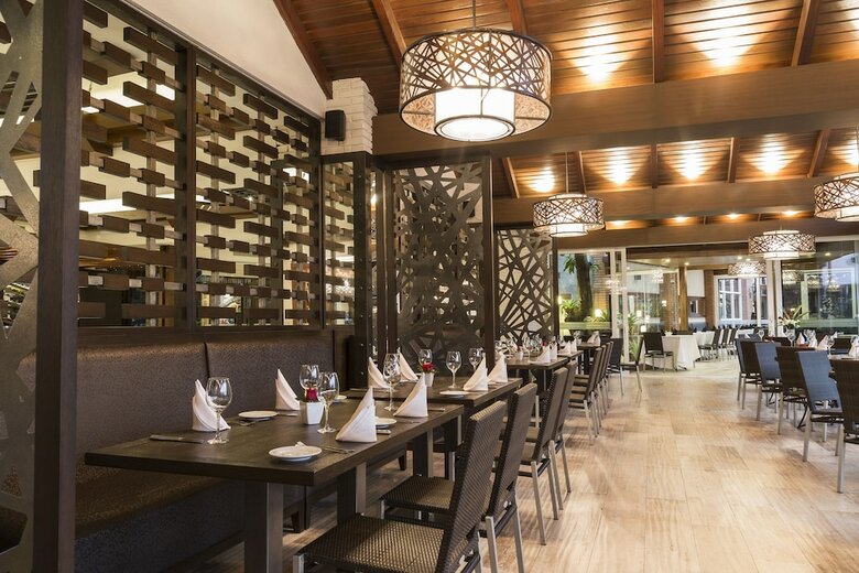Camino Real Hotel