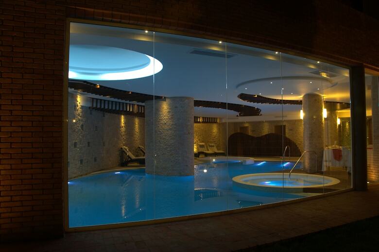 Camino Real Hotel