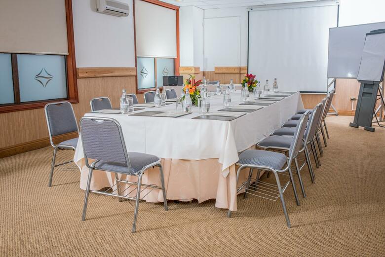 Hotel Caba�a Del Lago