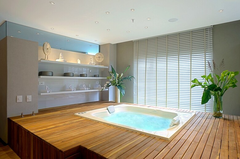 Casa Dann Carlton Hotel