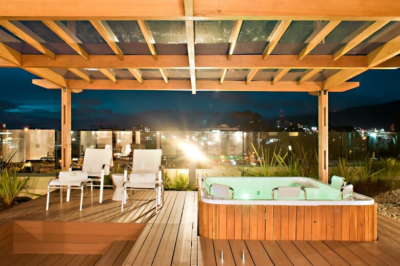 Casa Dann Carlton Hotel