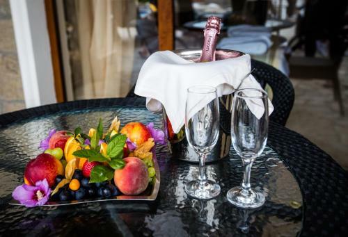 Vineyards Hotel