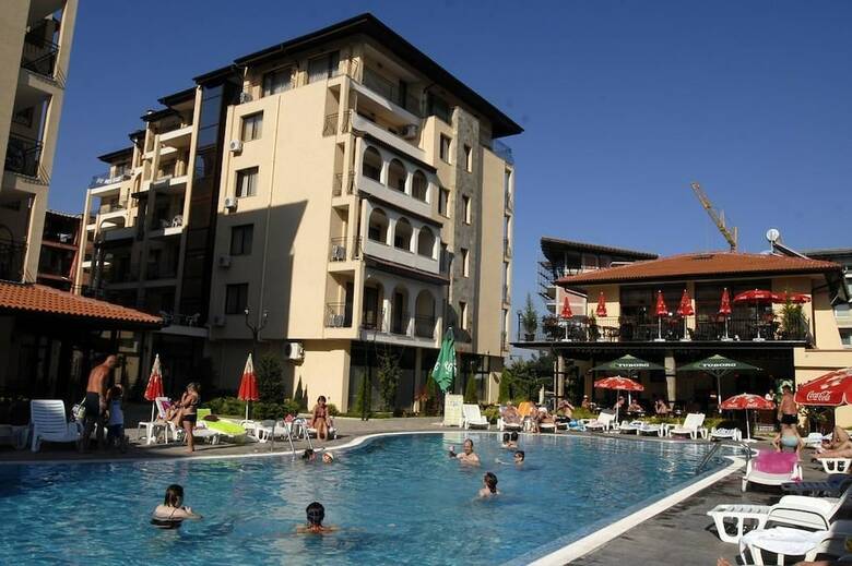 Aparthotel Rose Village