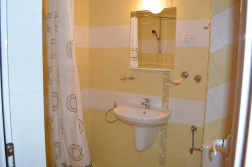 Hotel Deykin