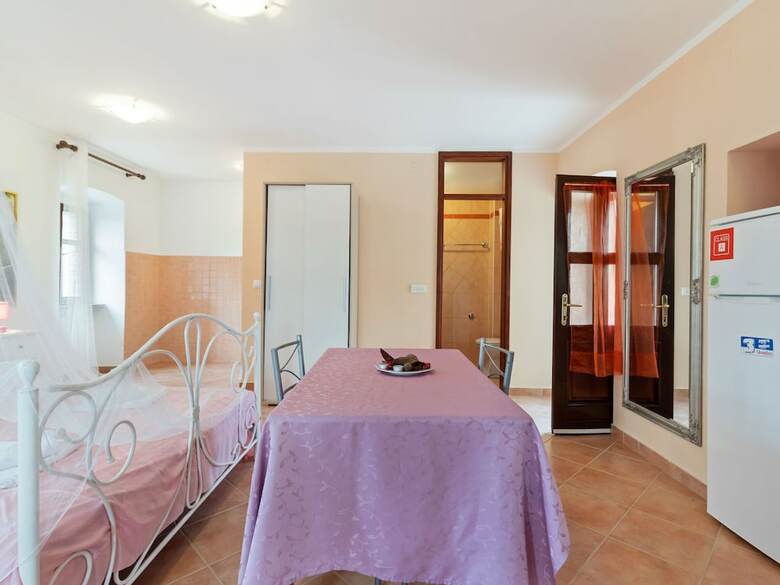 Secluded Apartment In Rovinj With Garden