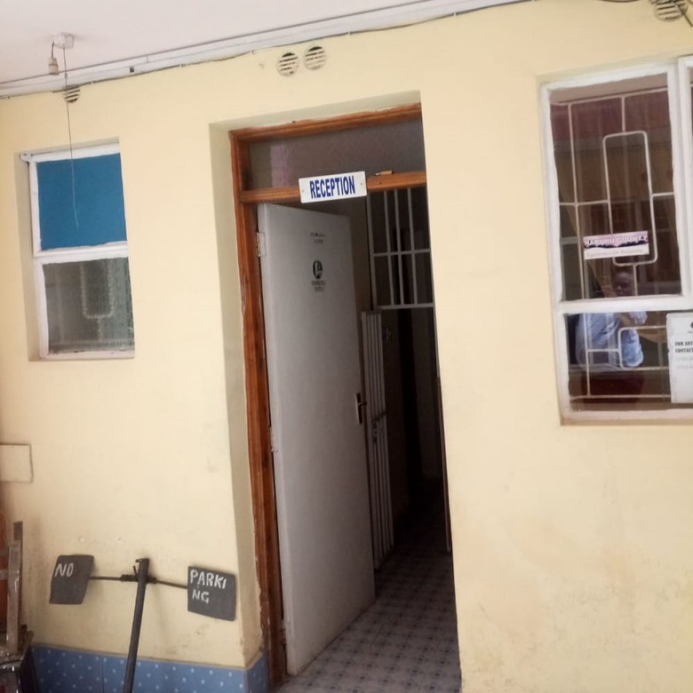 Hotel Travellers Guest House - Adults Only